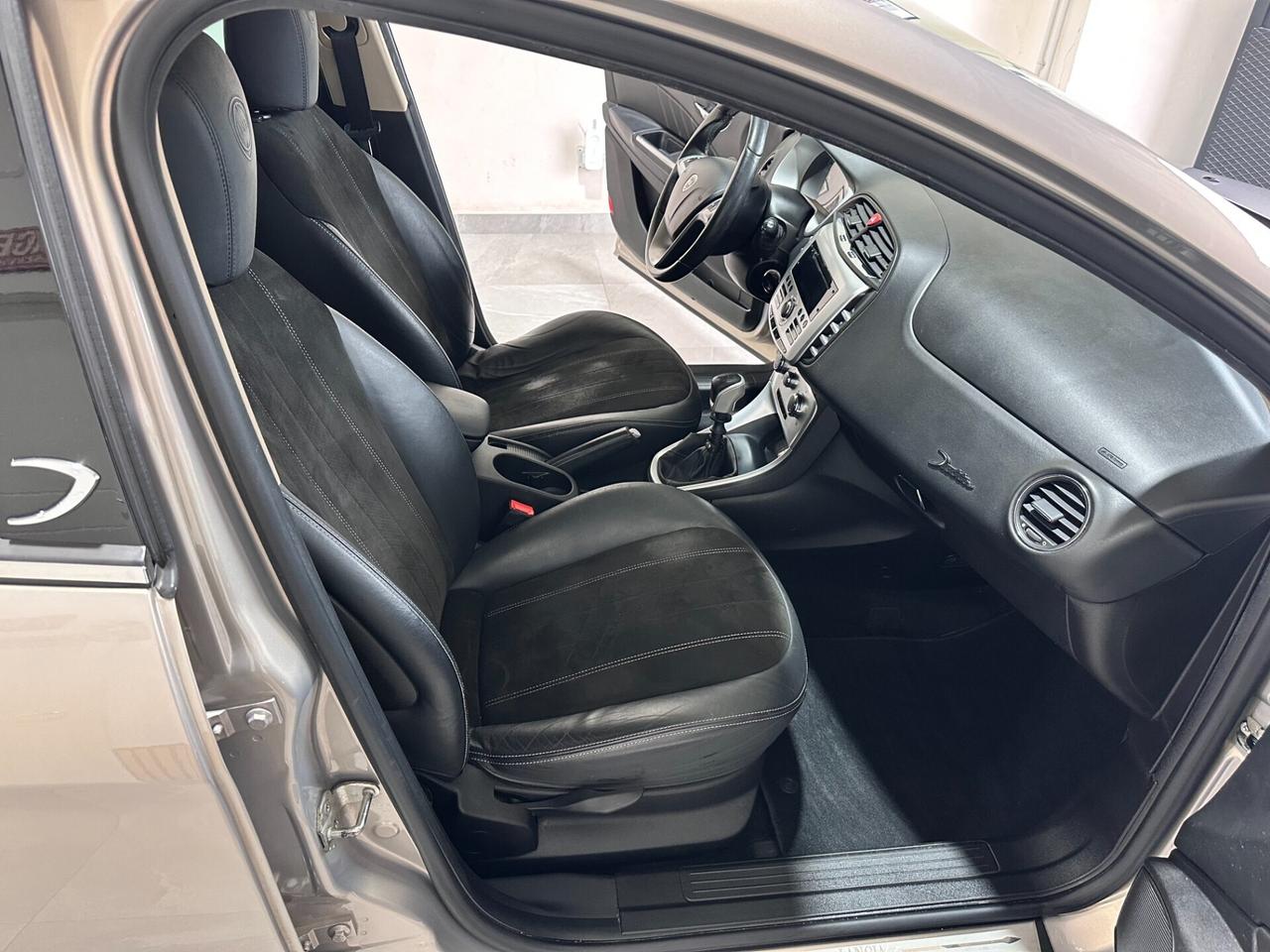 Lancia Delta 1.6 MJT 120cv - UNICO PROP - DA VETRI