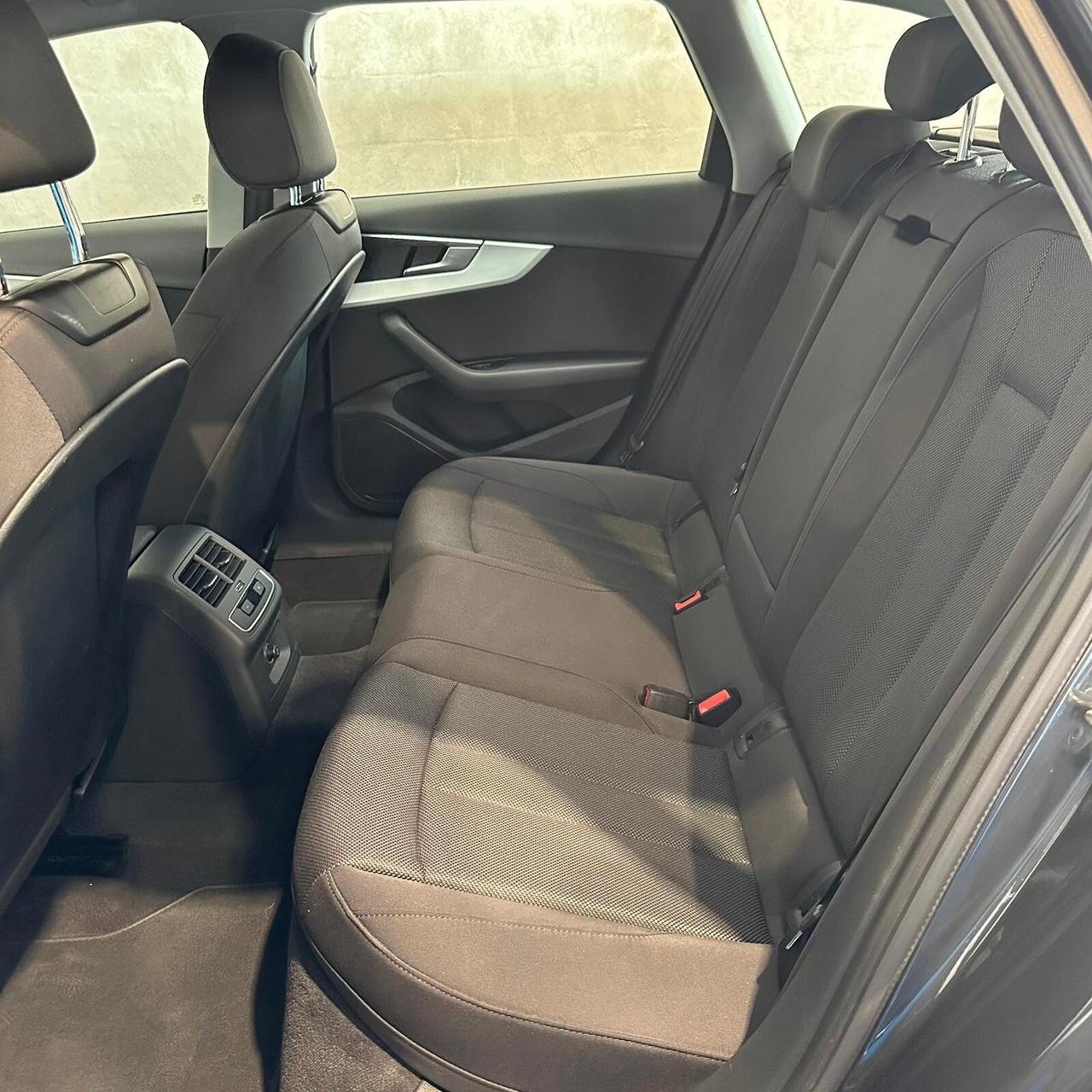 Audi A4 Avant 2.0 TDI 122 CV S tronic Business