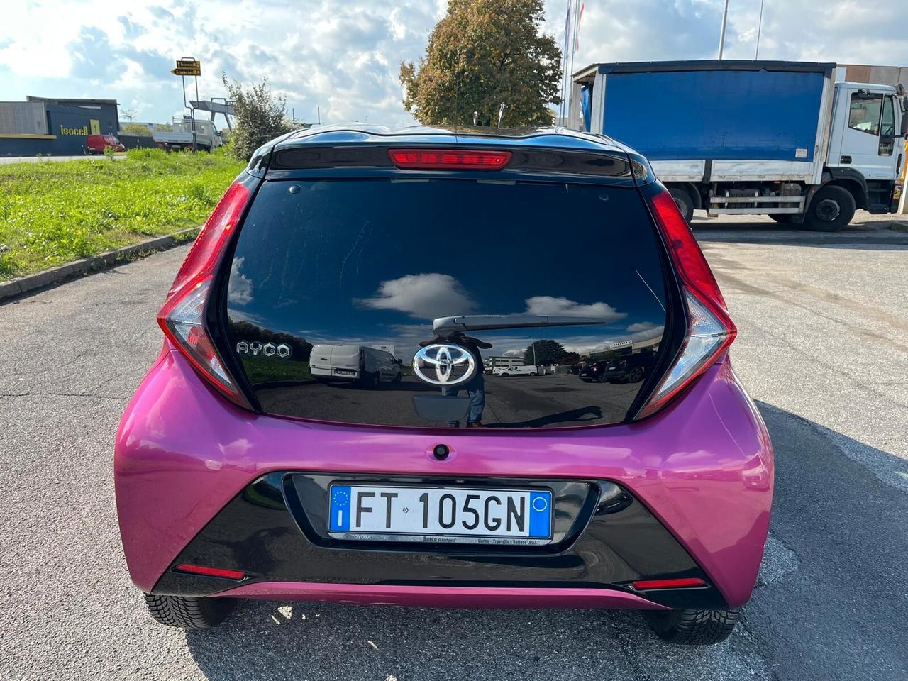 Toyota Aygo 1.0 VVT-i 72 CV 5 porte x-cool MMT