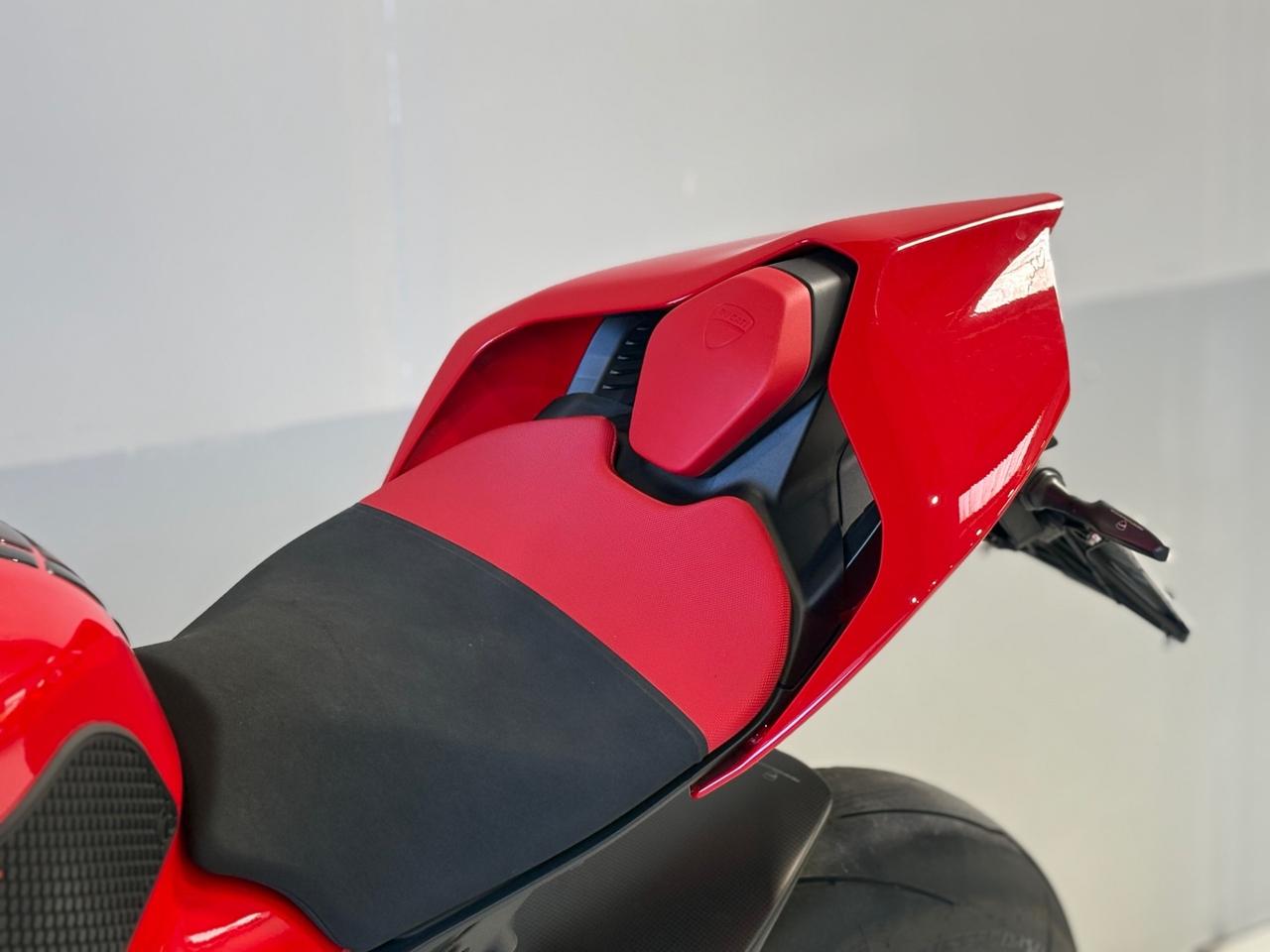 Ducati Panigale V4 S