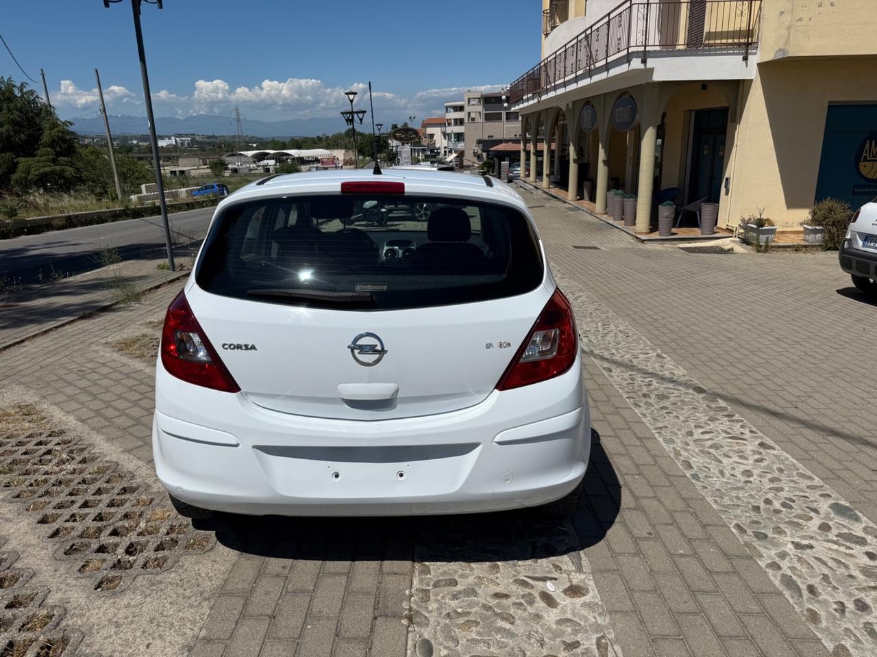 Opel Corsa 1.2 85CV 5 porte GPL-TECH