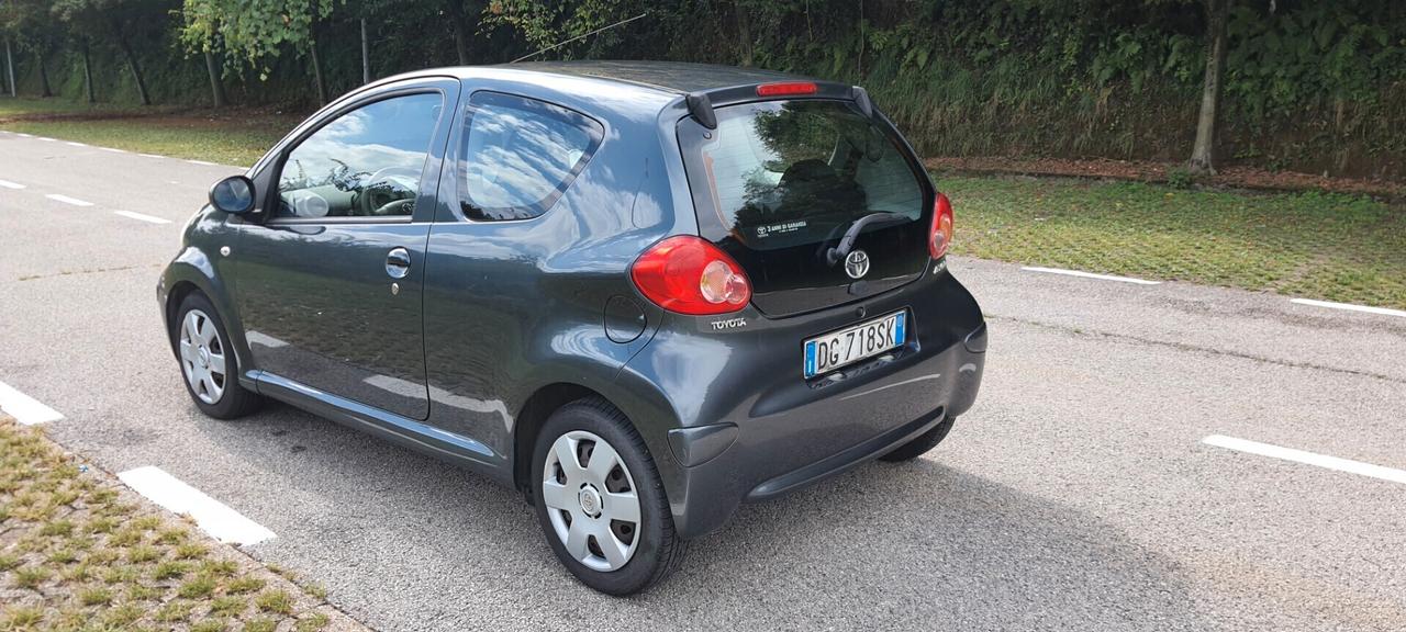 Toyota Aygo 1.0 12V VVT-i 3 porte Sol