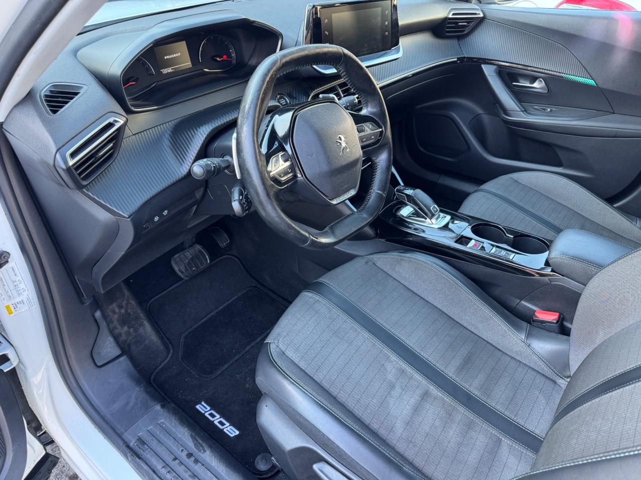 Peugeot 2008 BlueHDi 130 S&S EAT8 GT Pack