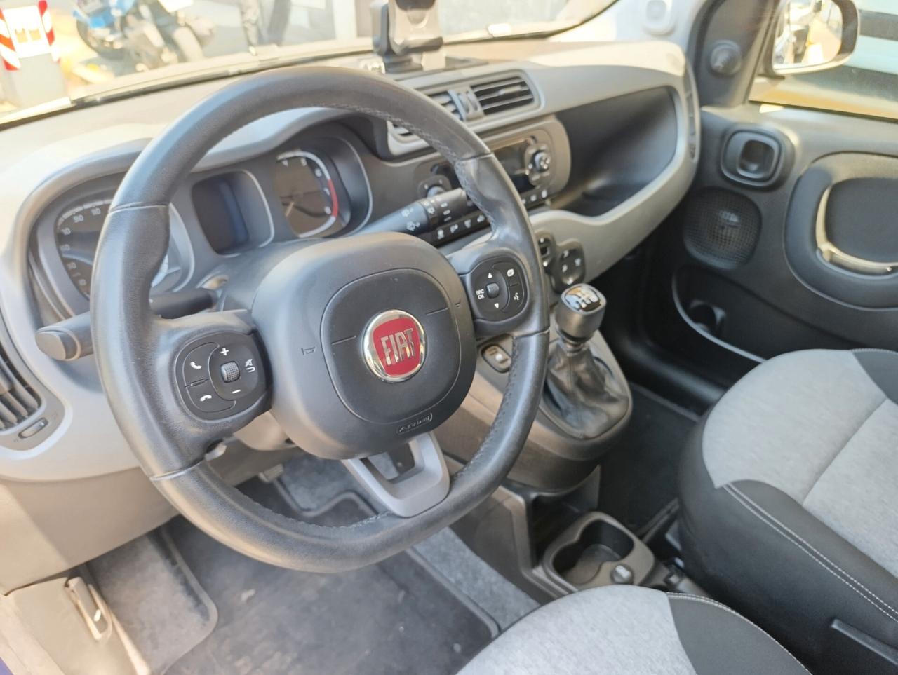 Fiat Panda 1.2 Lounge --- POCHI KM