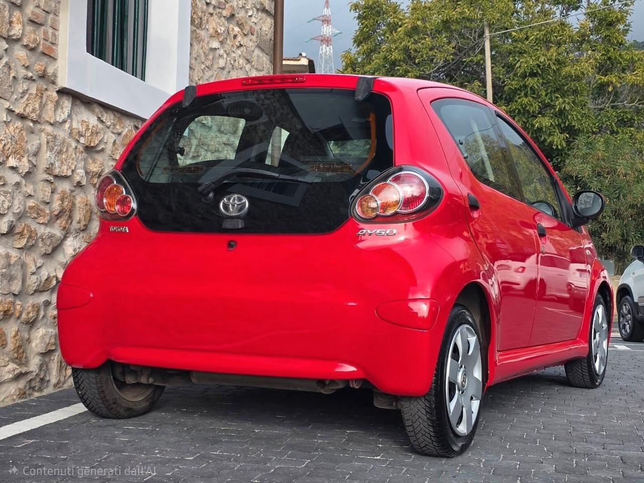 Toyota Aygo 1.0 12V VVT-i 5 porte Sol