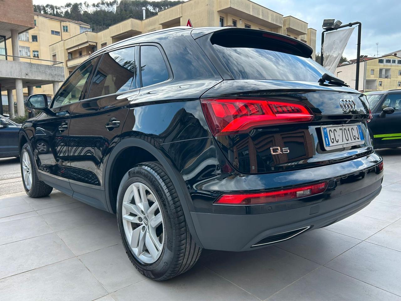 Audi Q5 40 TDI 204 CV quattro S tronic Business