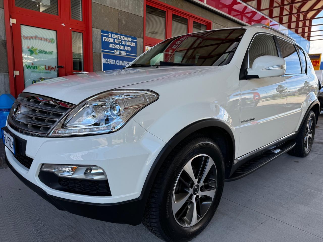 Ssangyong Rexton W 2.2 Diesel 4WD A/T Top Pelle Nera