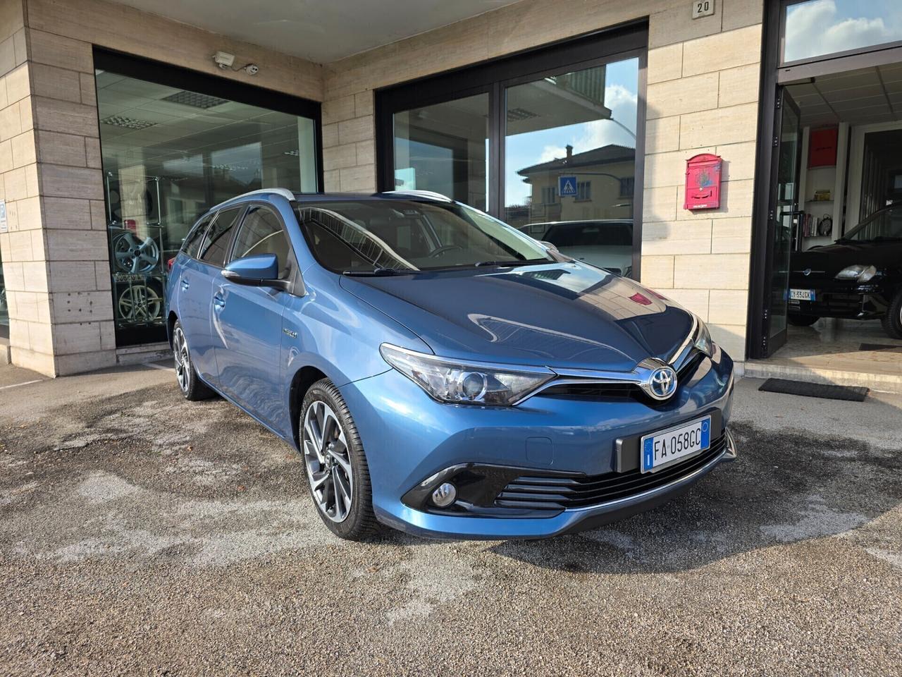 Toyota Auris Touring Sports 1.8 Hybrid Lounge 2015