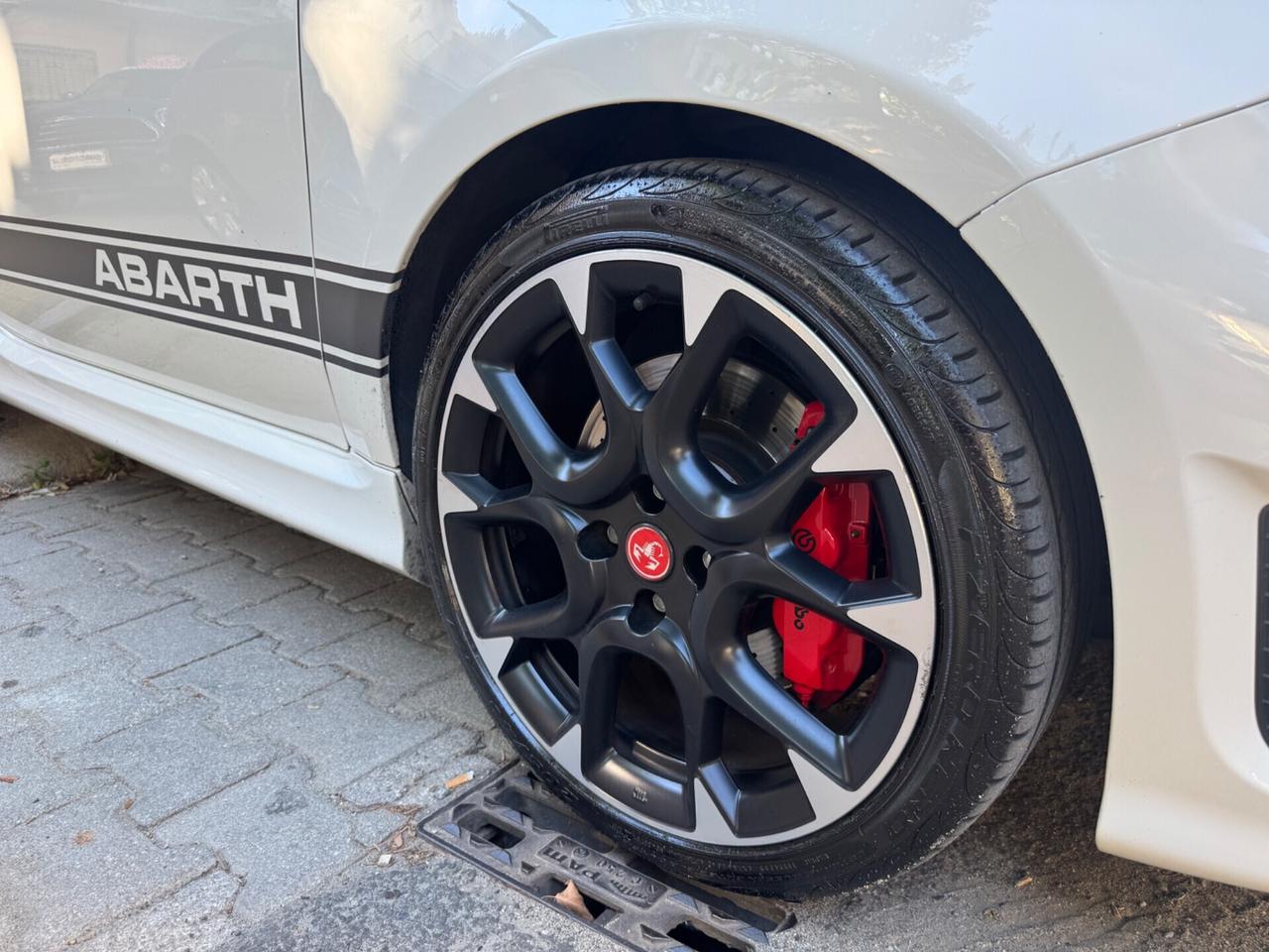 Abarth 595 1.4 Turbo T-Jet 180 CV Competizione