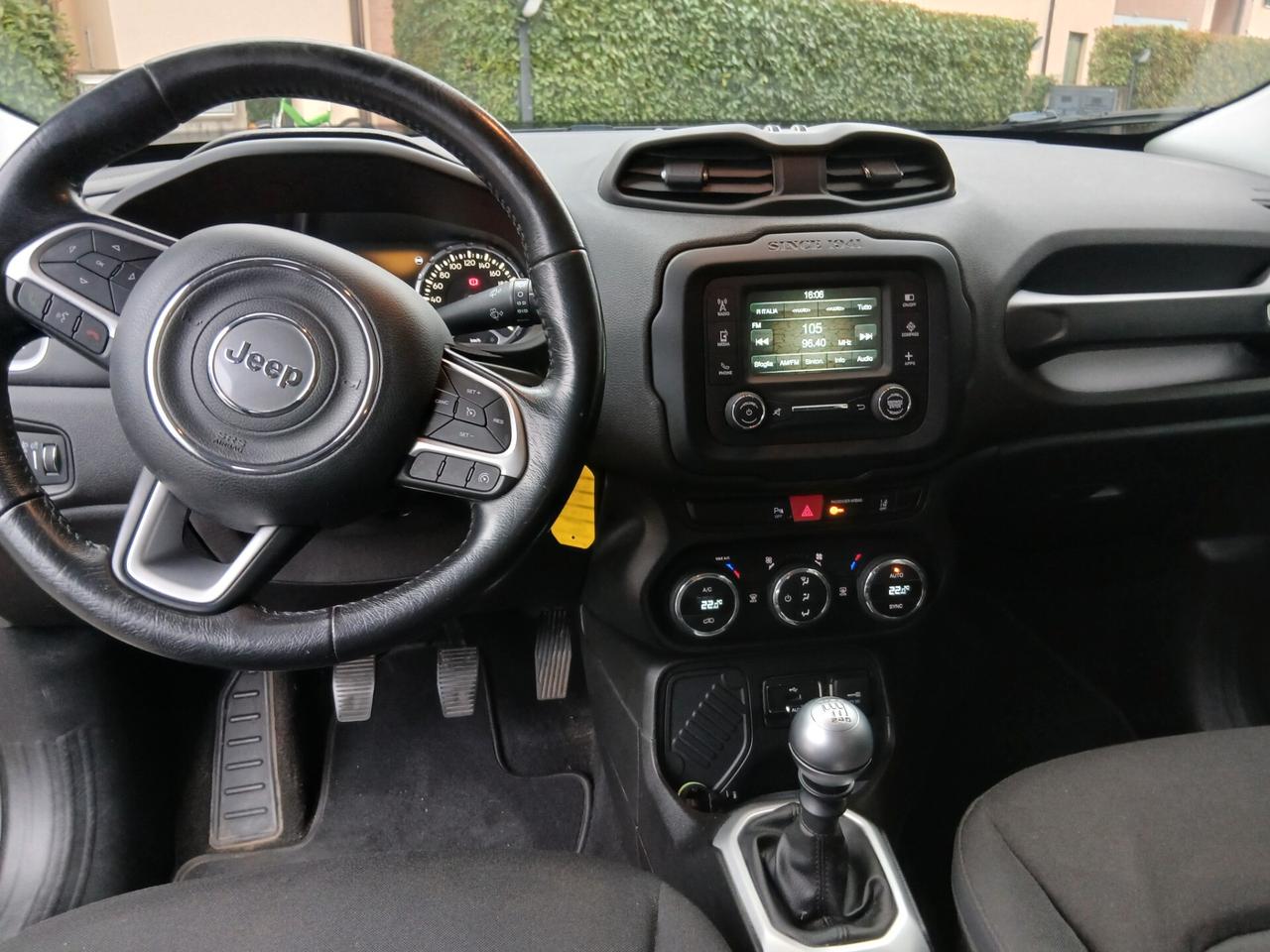 Jeep Renegade 1.6 Mjt 120 CV Limited tua a € 199 mese