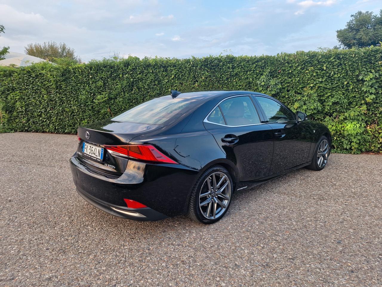 Lexus IS 300 Hybrid FSport