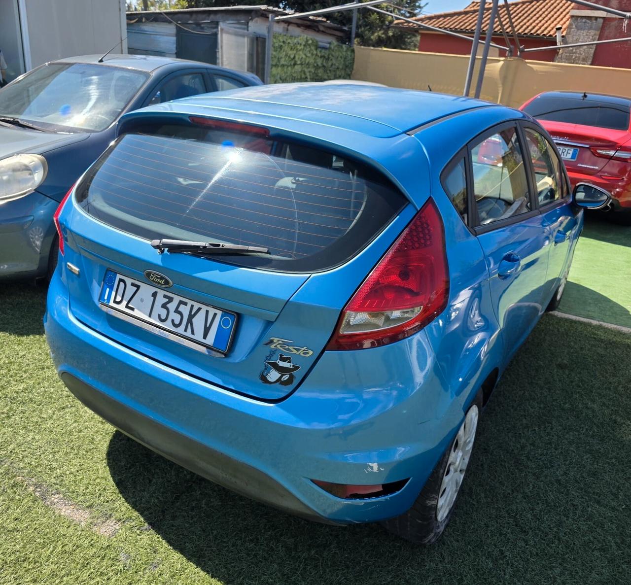 Ford Fiesta 1.4 TDCi 5p. Neopatentati
