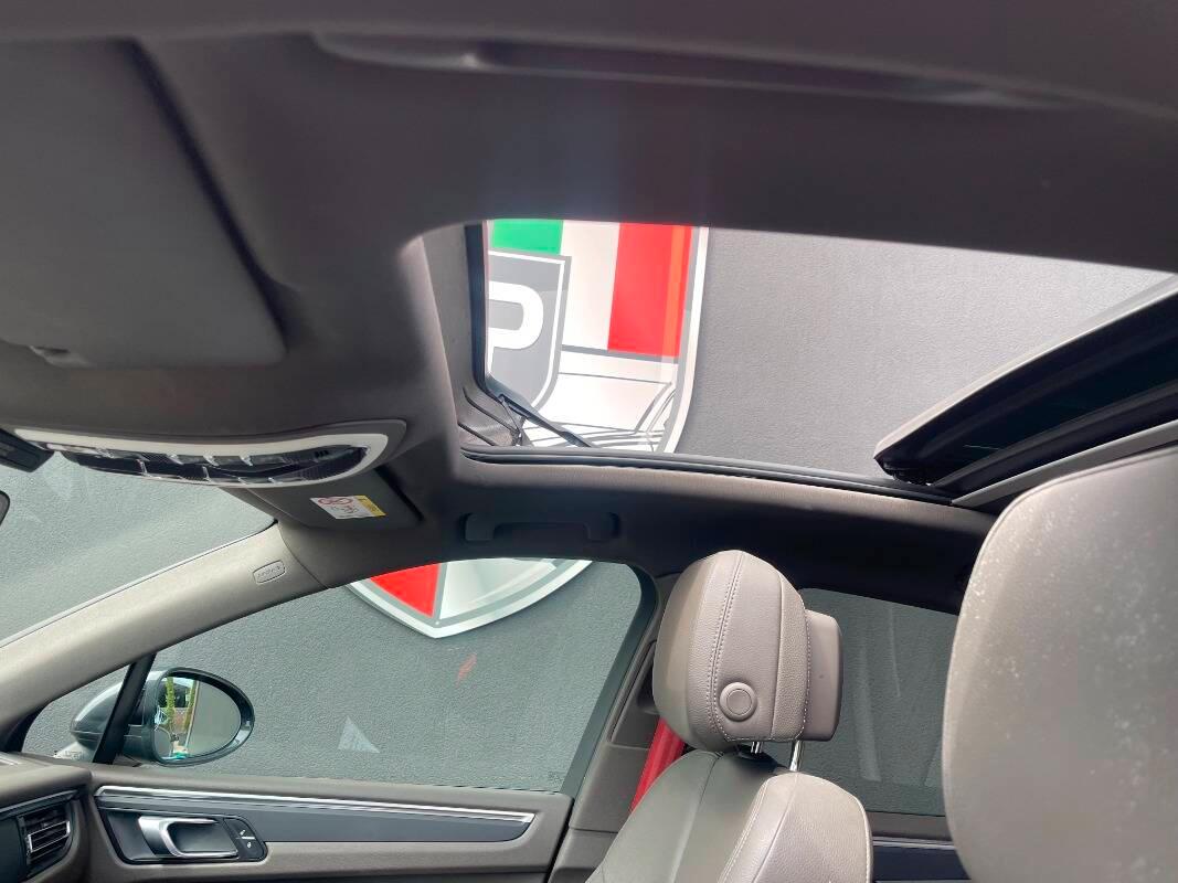 Porsche Macan 2.0 245cv RESTYLING pdk CHRONO PANORAMICO PASM