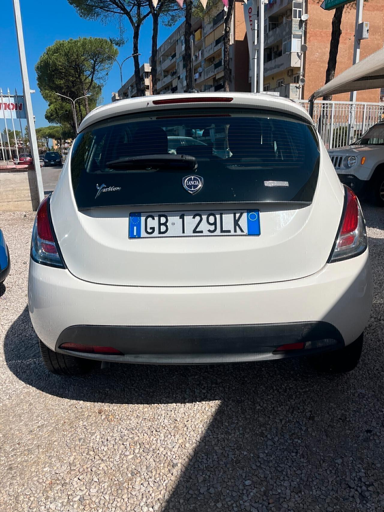 Lancia Ypsilon 1.0 IBRIDA/BENZINA 12348 KM CERTIFICATI UNICO POROPRIETARIO