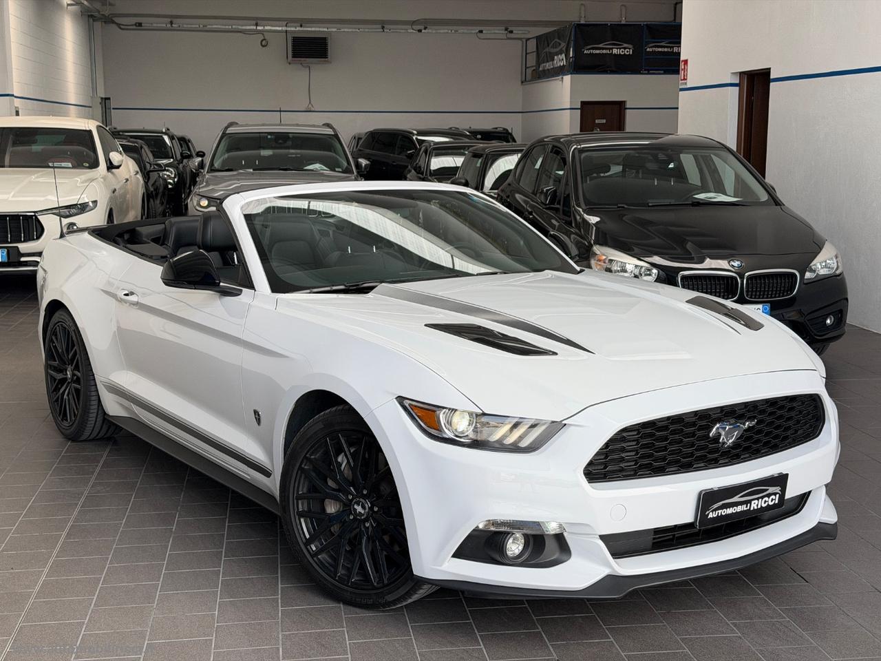 FORD Mustang Convertible 2.3 EcoBoost CABRIO