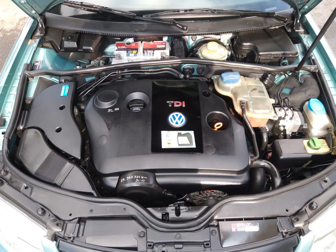 Volkswagen Passat 1.9 TDI/115 CV cat Var. H.line x neopatentati