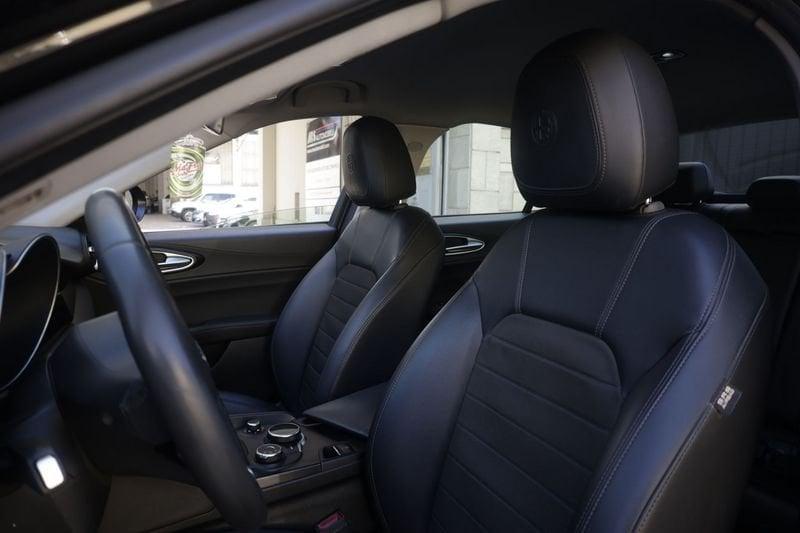 Alfa Romeo Giulia Alfa Romeo Giulia 2.2 Turbo AT8 150CV Business 110KW ANNO 2018