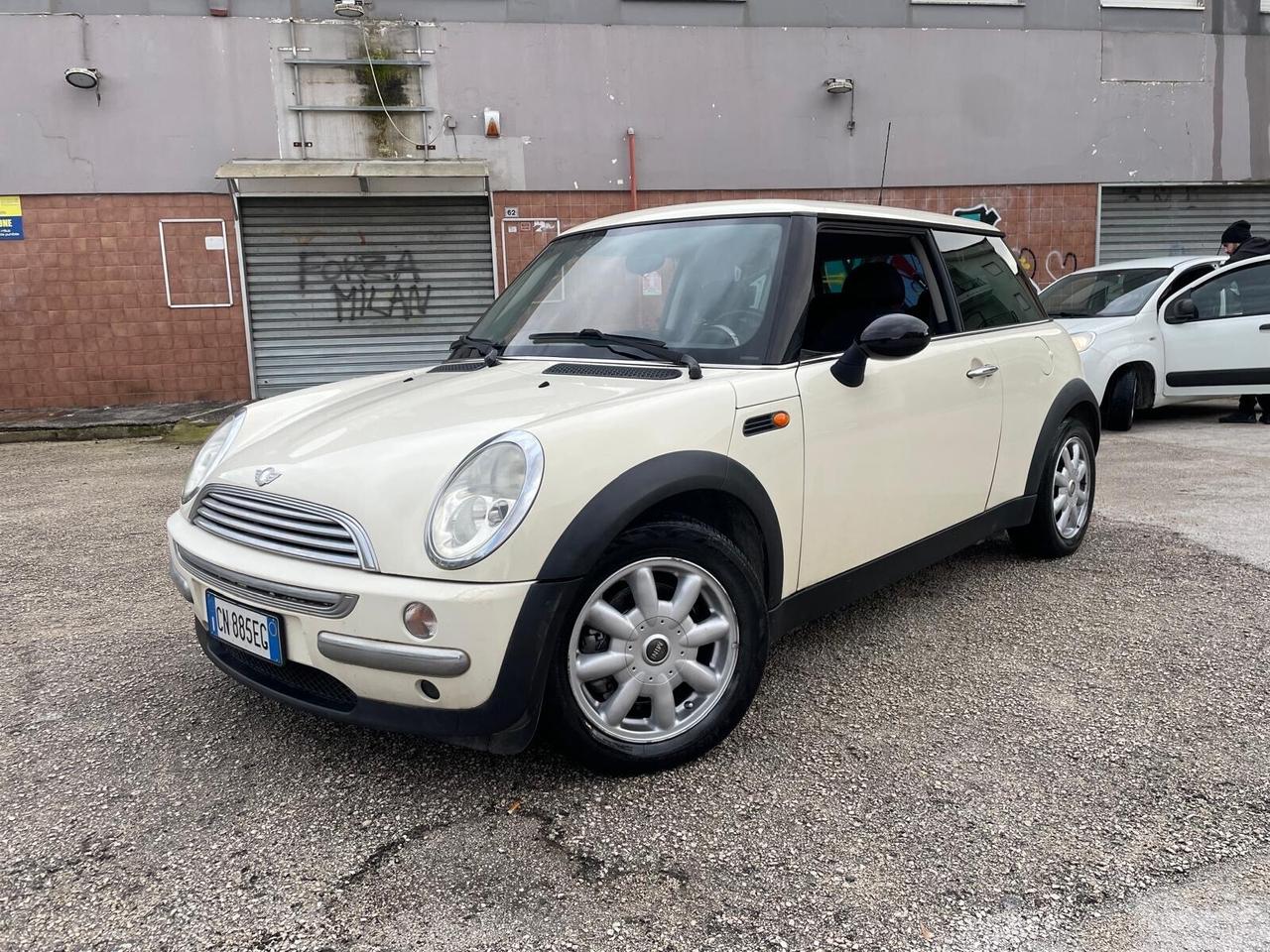 Mini Cooper One 1.6benz Full Soli100milaKM