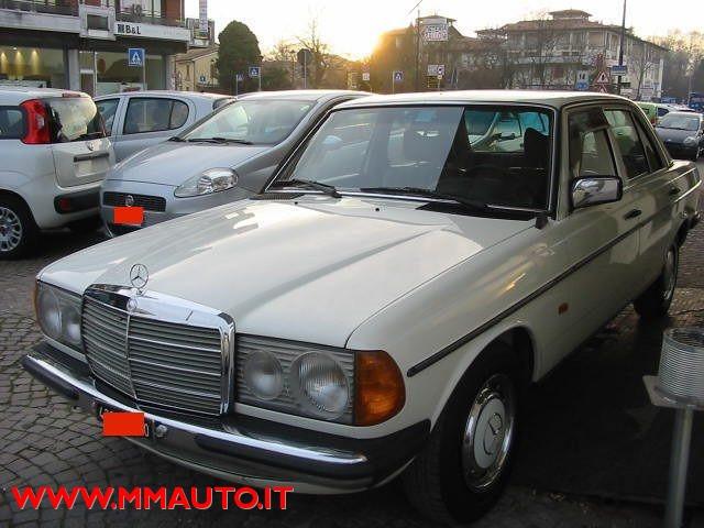 MERCEDES-BENZ 200 200 !!!!!!