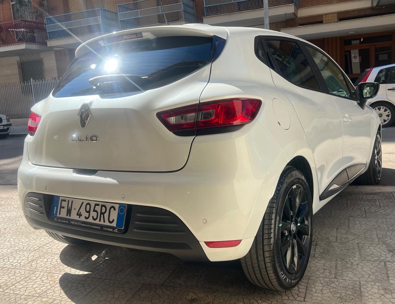 Renault Clio dCi 8V 75 CV 5 porte Moschino Life