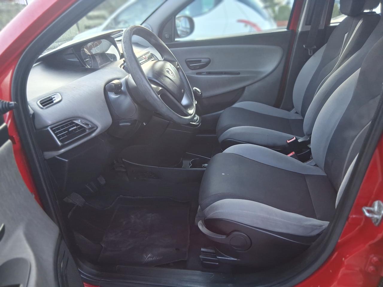 Lancia Ypsilon 1.2 69 CV 5 porte GPL Ecochic Gold