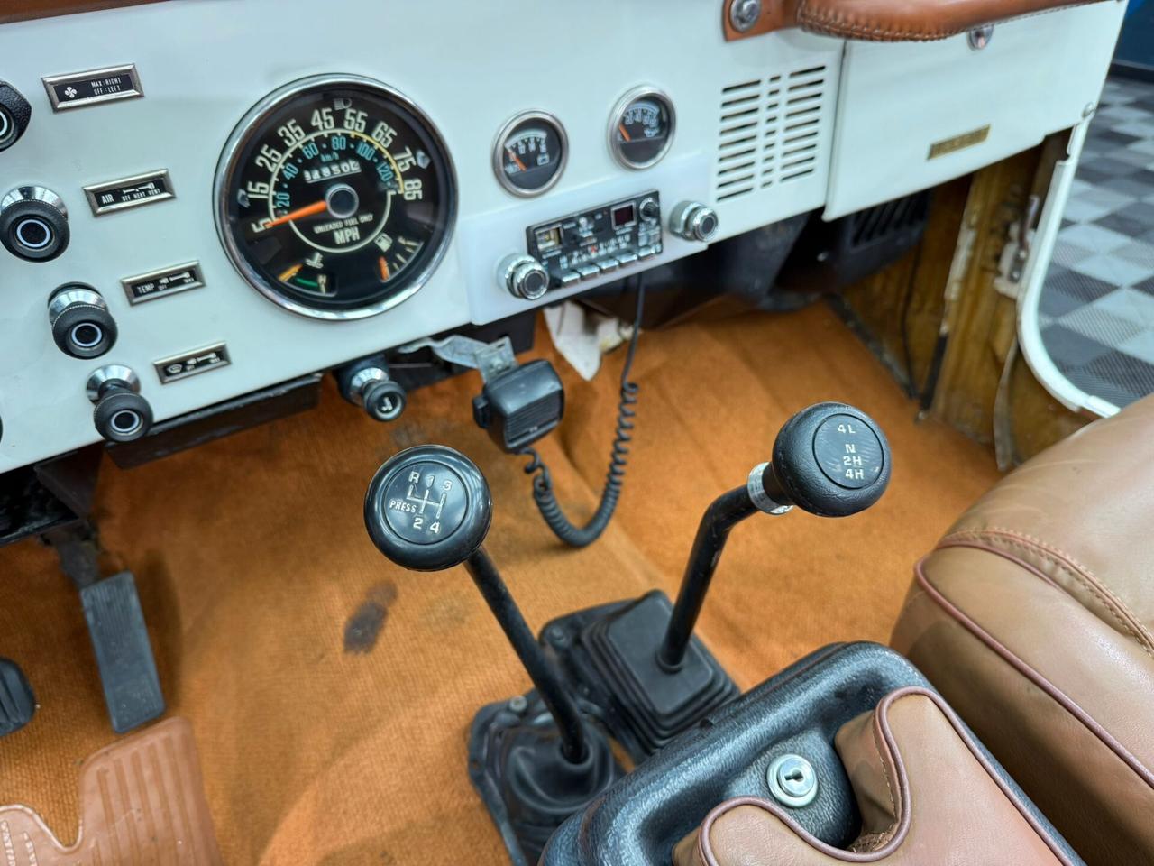 Jeep CJ-7 5.0 Laredo (477)