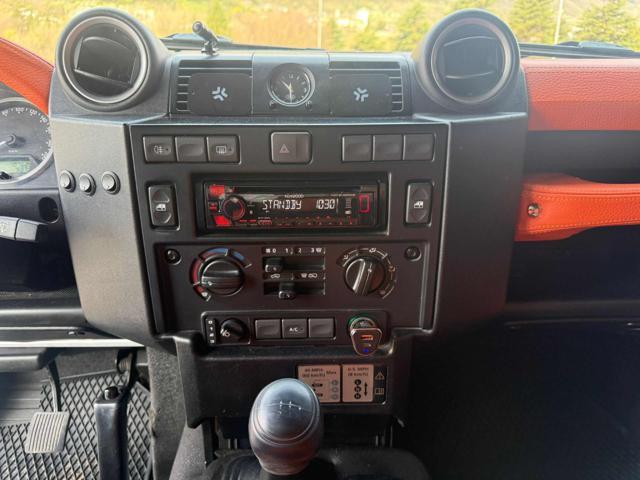 LAND ROVER Defender 2.2 TD4 Hard Top N1