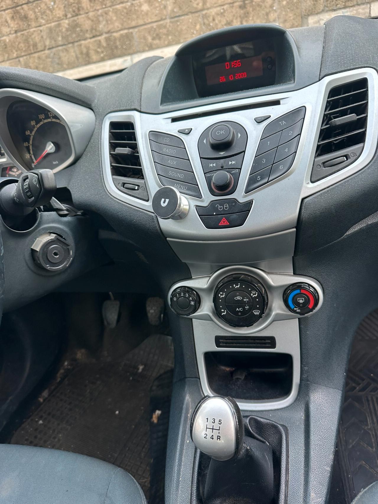 Ford Fiesta 1.4 5 porte Bz.- GPL Titanium