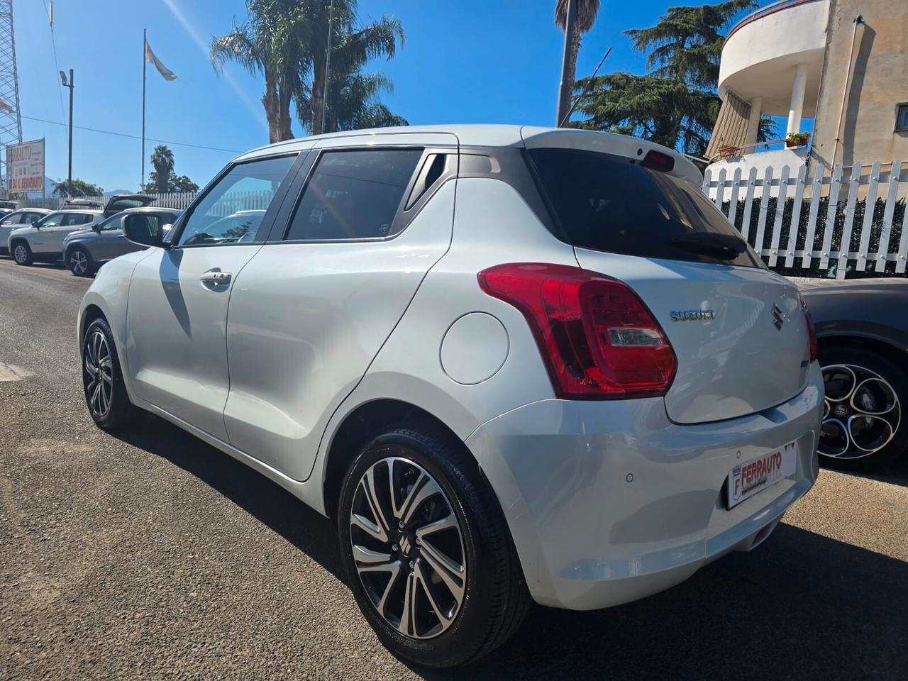SUZUKI SWIFT 1.2 HYBRID 83CV TOP EDITION FULL PERLATO