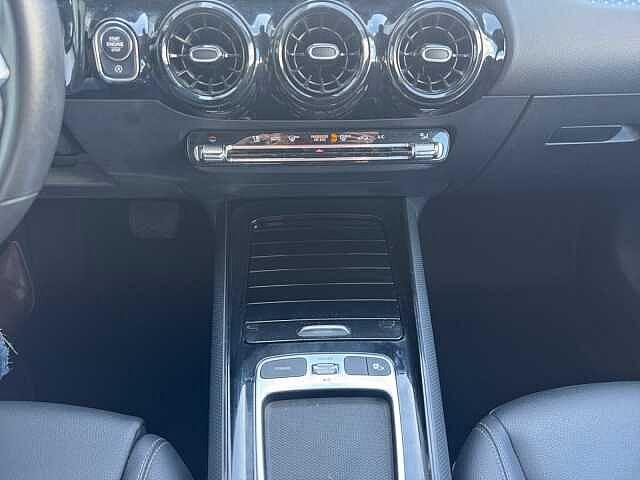 Mercedes-Benz B 180 B 180 Automatic Progressive Advanced