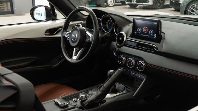 MAZDA MX-5 2.0L Skyactiv-G Kazari