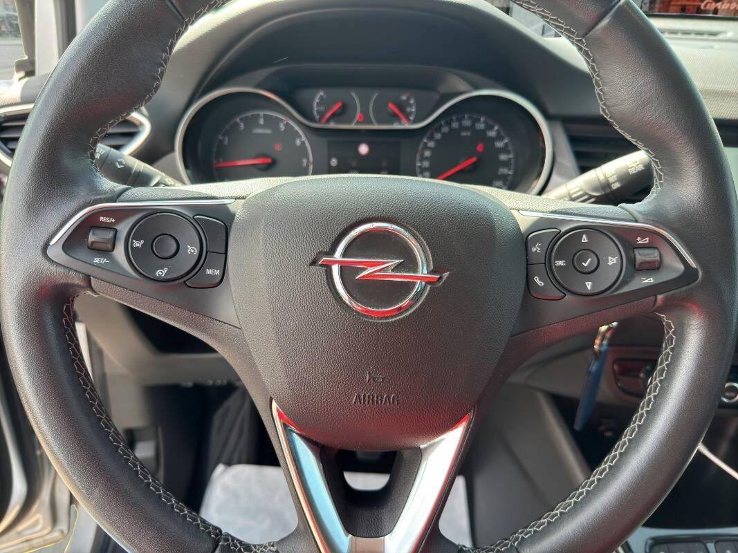 Opel Crossland 1.2 Elegance s&s 110cv con CarPlay