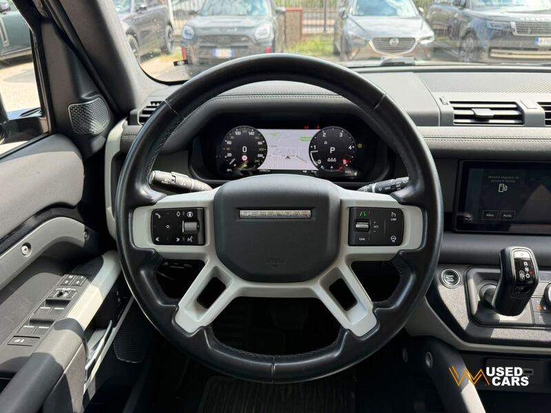Land Rover Defender 3.0D I6 200 110 X-Dynamic SE AWD auto.