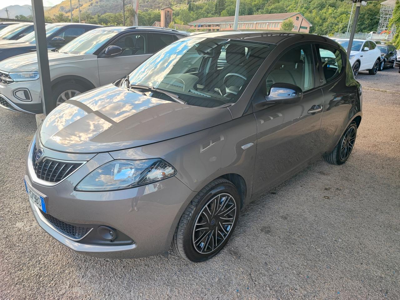 Lancia Ypsilon 1.0 FireFly 5 porte S&S Hybrid Ecochic UnYca