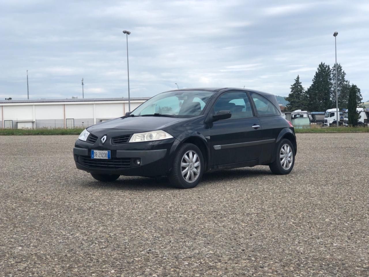 Renault Megane Mégane 1.5 dCi/105CV 3 porte Dynamique