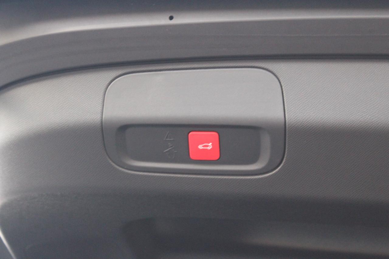 Peugeot 408 1.2 Hybrid 136 e-DCS6 GT