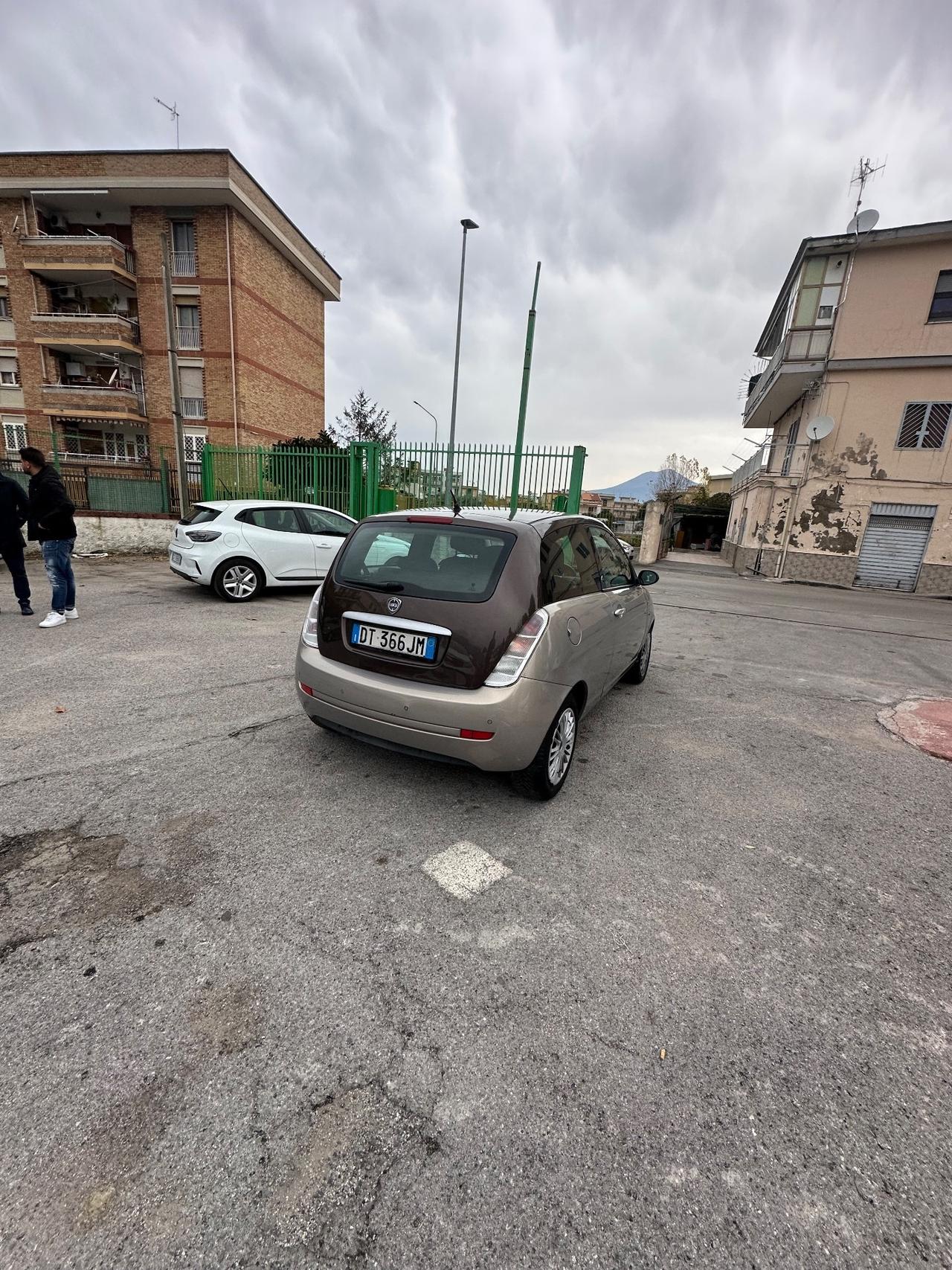 Lancia Ypsilon 1.4 Oro Ecochic GPL