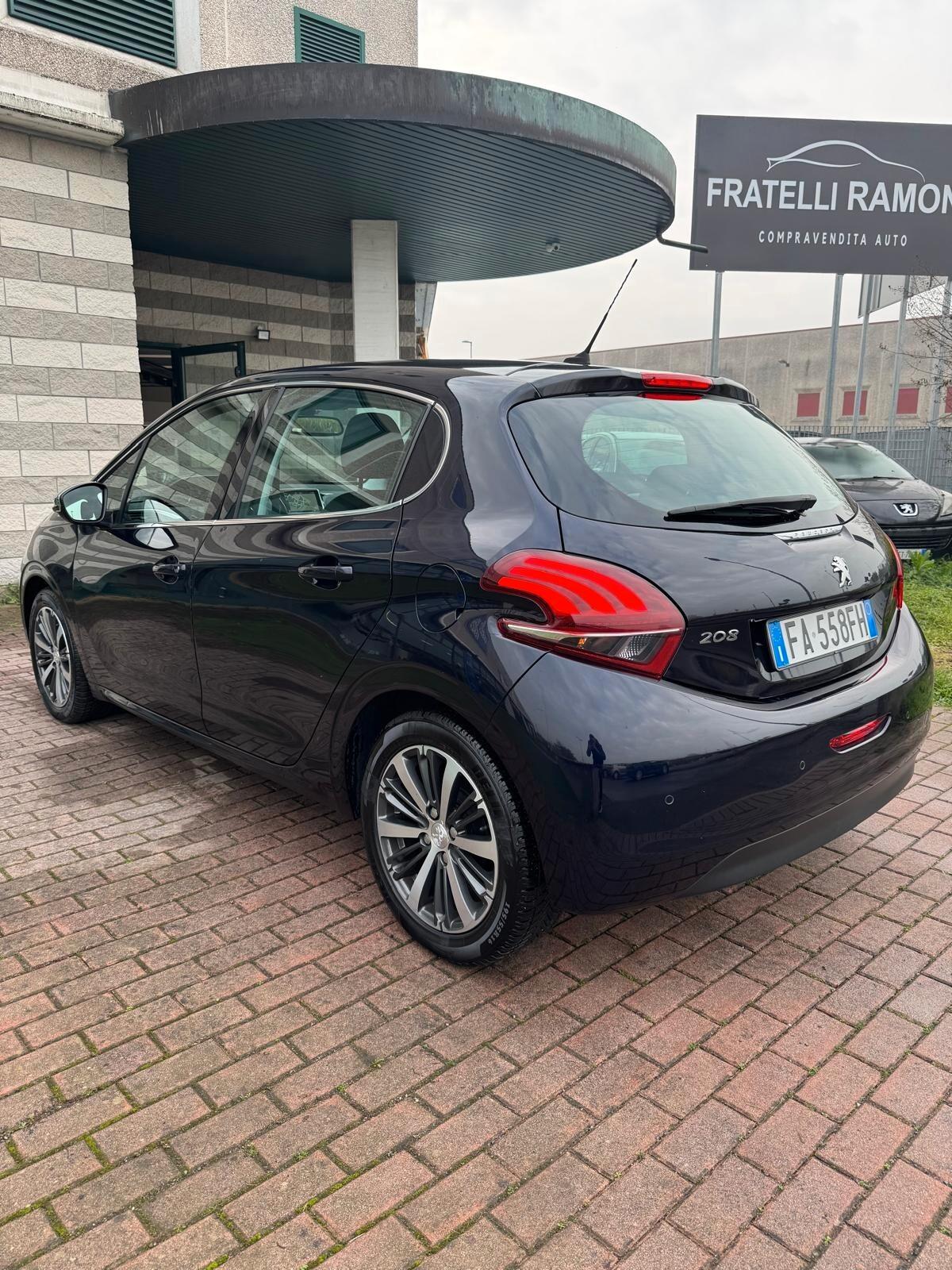 Peugeot 208 PureTech 82 5 porte Allure