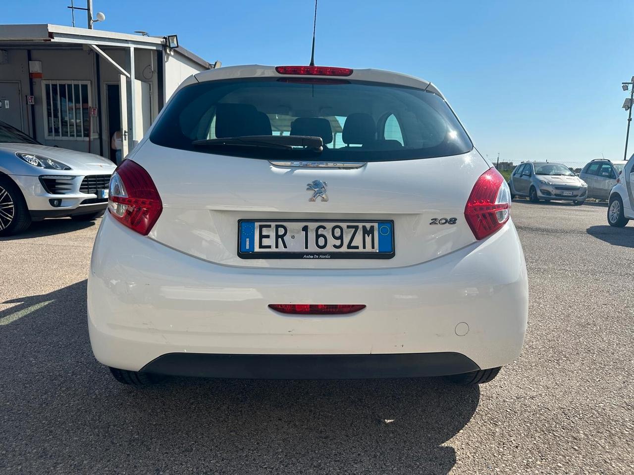 Peugeot 208 Benzina