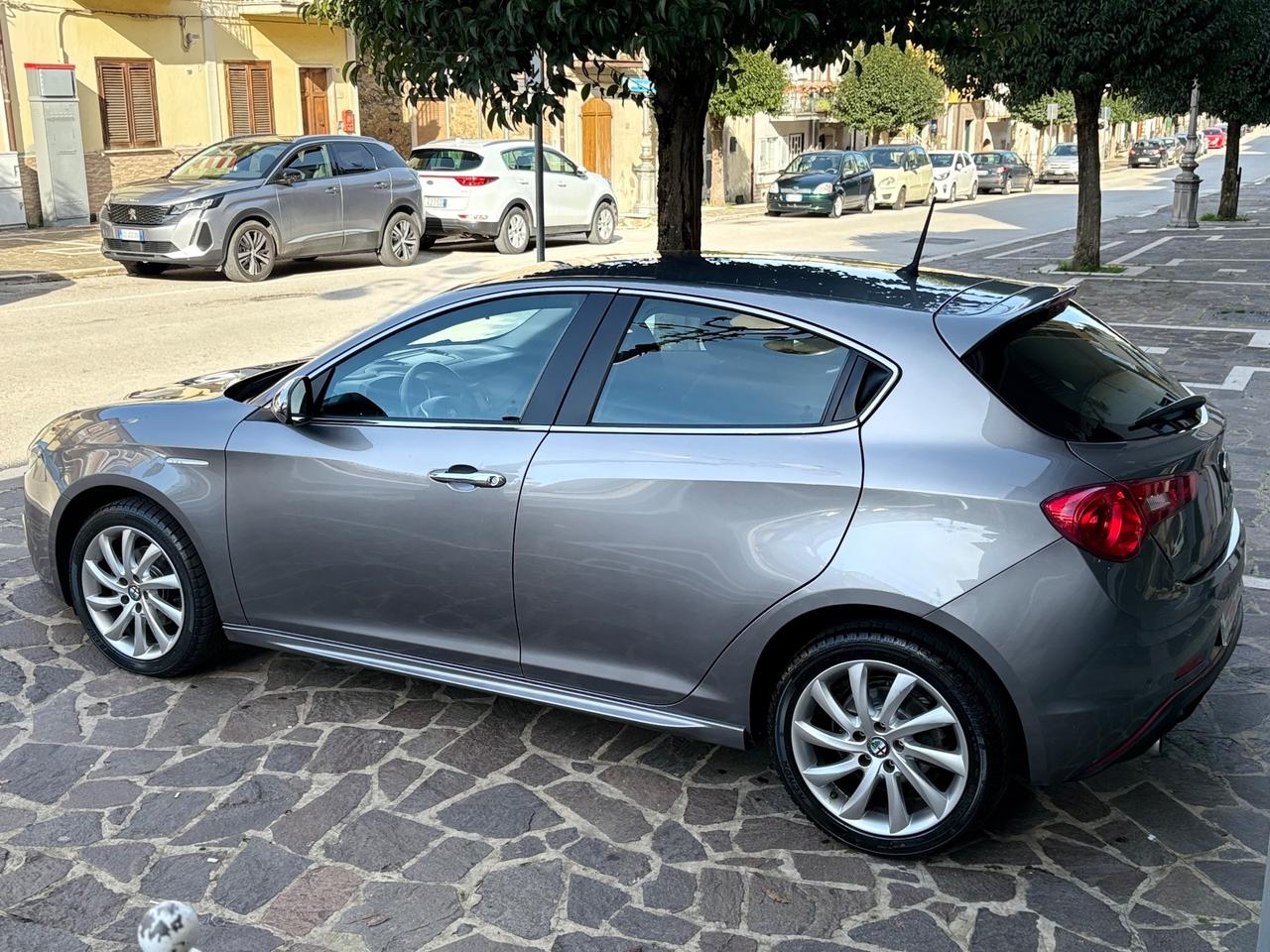 ALFA ROMEO Giulietta 1.6 JTDm-2 GRIGIO MAGNESIO FULL