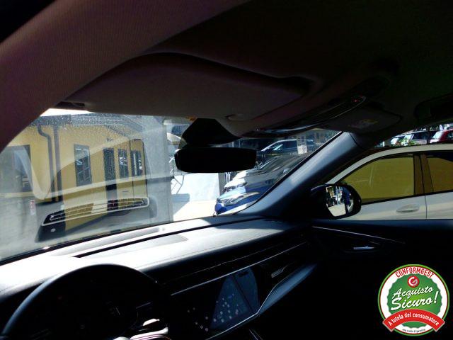 AUDI Q8 45 TDI quattro tiptronic Sport