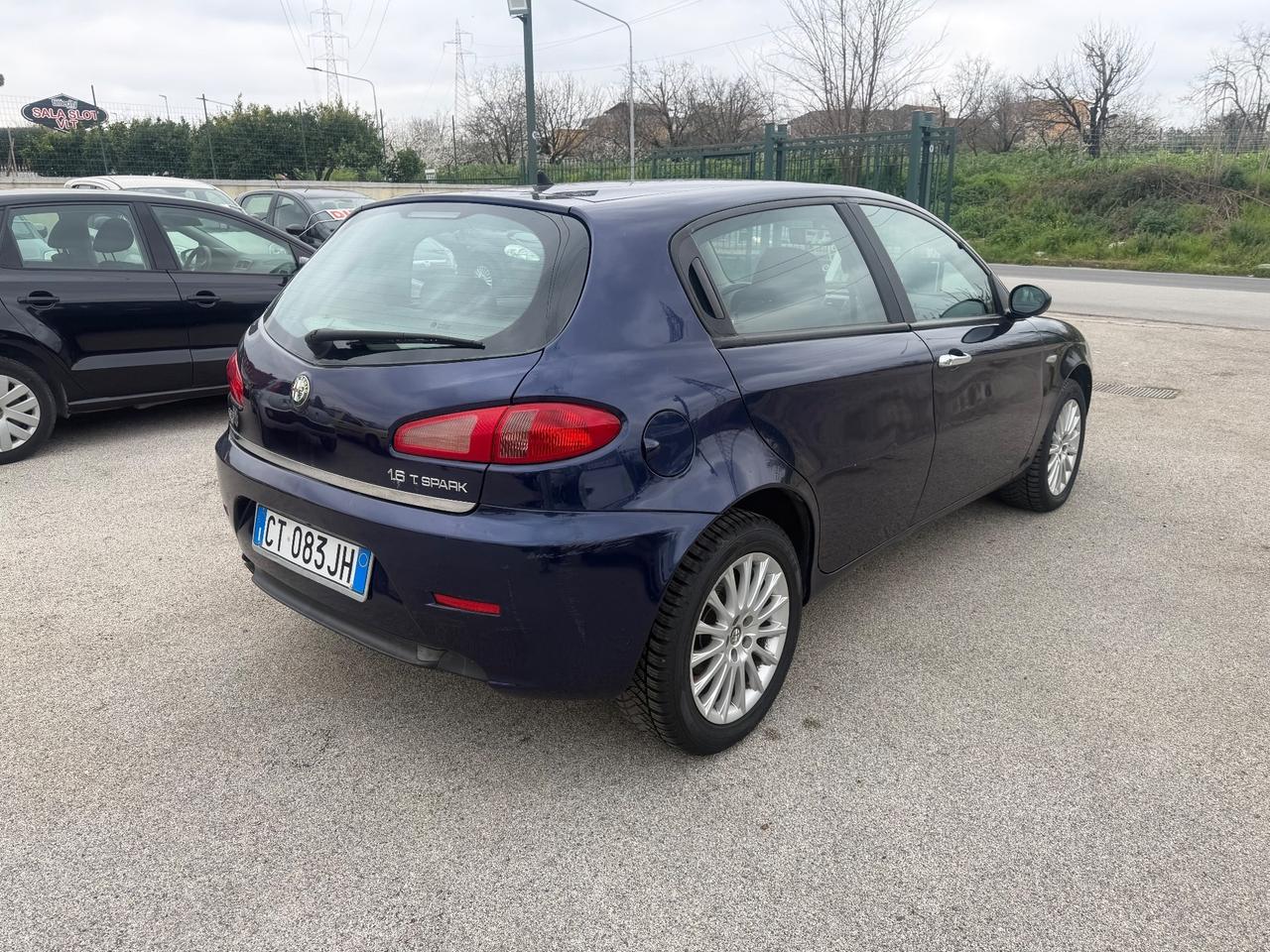 Alfa Romeo 147 1.6 BENZINA 2005