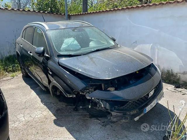 AUTO SINISTRATA