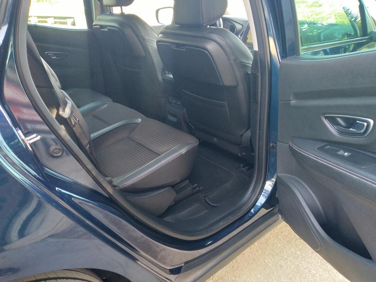 Renault Scenic Scénic dCi 8V 110 CV EDC Energy Intens