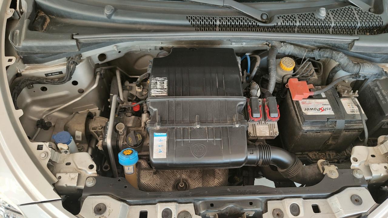 Lancia Ypsilon 1.2 OK NEO PATENT. GARANZIA 12 MESI