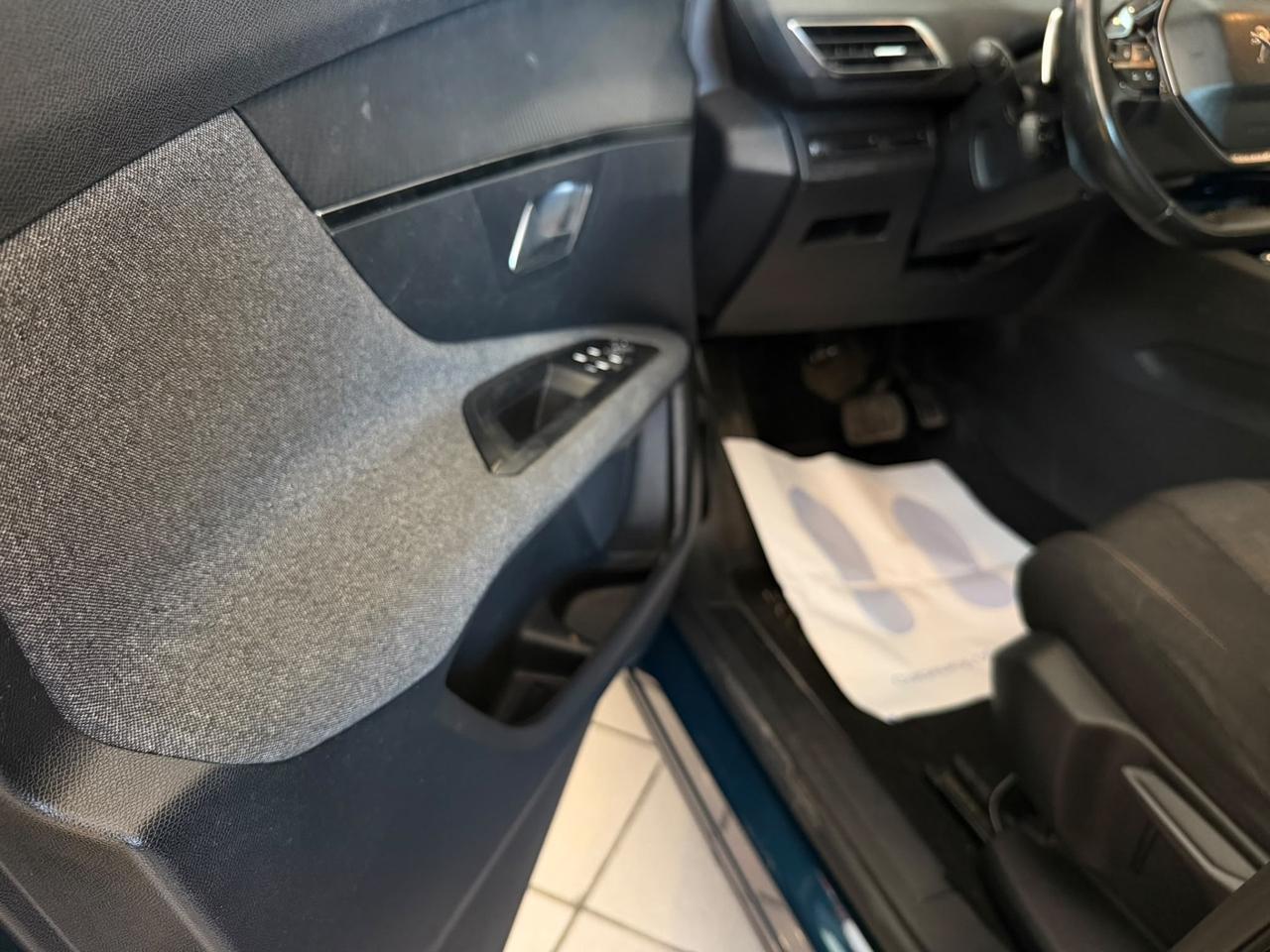 Peugeot 3008 BlueHDi 130 S&S EAT8 GT