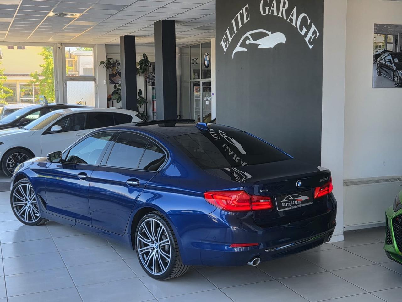 Bmw 530d xDrive Luxury 265cv STRAFUL !!