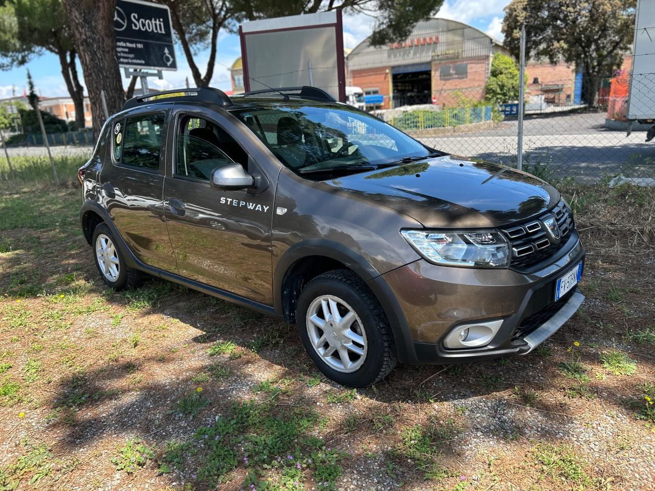 Dacia Sandero Stepway 0.9cc*NAVI*GPL FABBRICA*NEOPATENTATI*