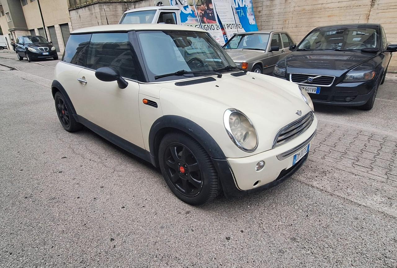 Mini Mini 1.4 tdi One D PER NEOPATENTATI