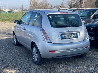 Lancia Ypsilon 1.2 16V Argento